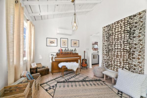 The Desert Nomad Retreat in Joshua Tree Village